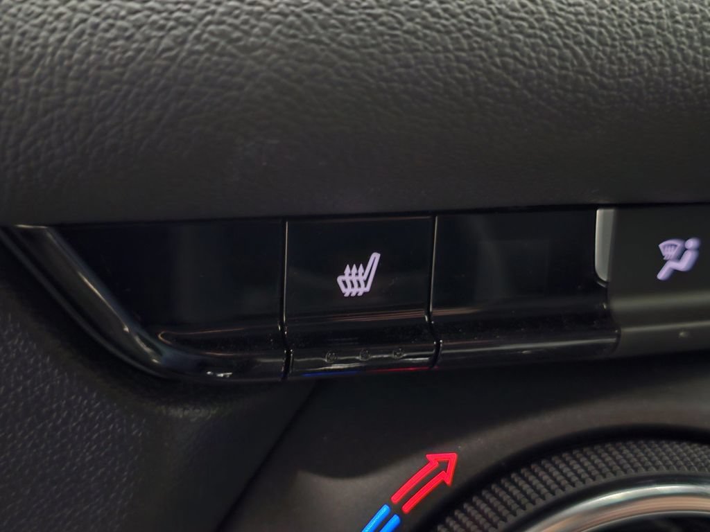 Used 2026 Chevrolet Blazer LT FWD image 19