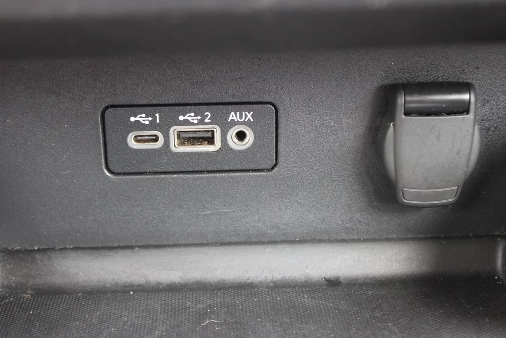 Used 2024 Nissan Altima 2.5 SV FWD image 46