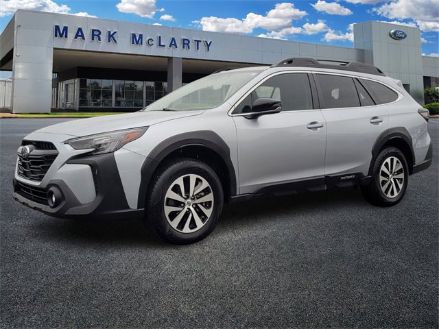 Used 2025 Subaru Outback Premium image 7