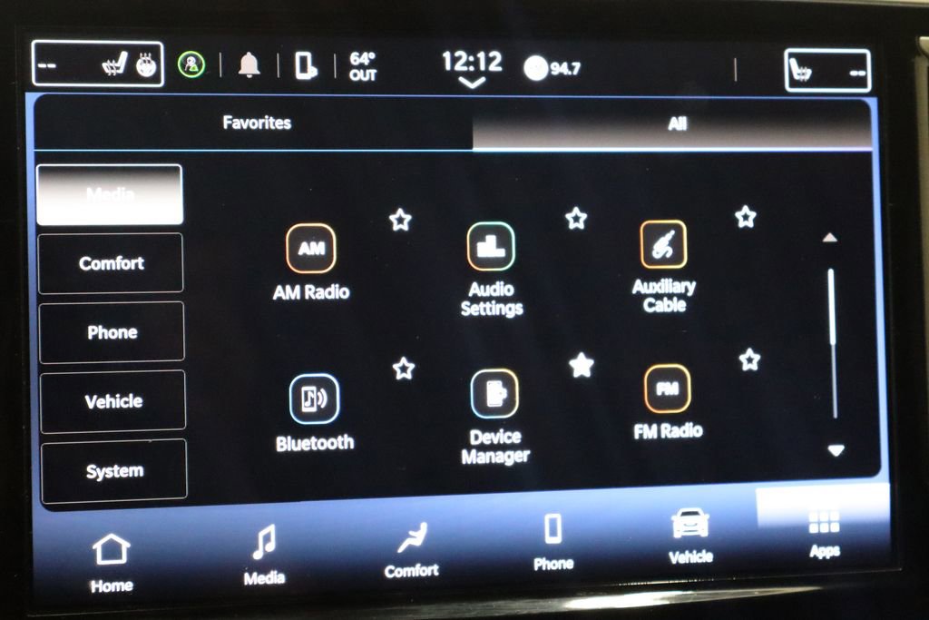 Used 2024 Chrysler Pacifica Touring-L image 37