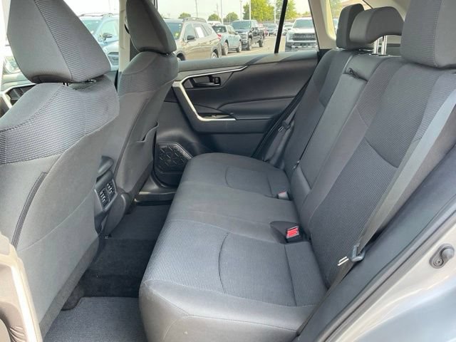 Used 2025 Toyota RAV4 LE AWD/4WD image 17