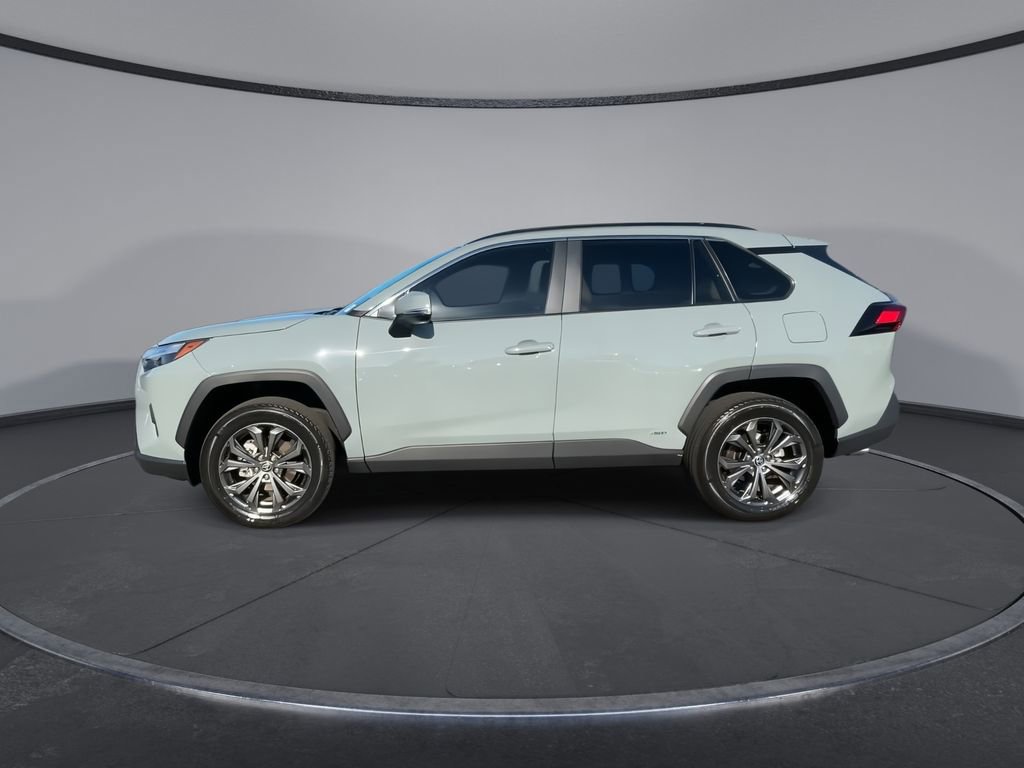 Used 2023 Toyota RAV4 XLE Premium AWD/4WD image 5