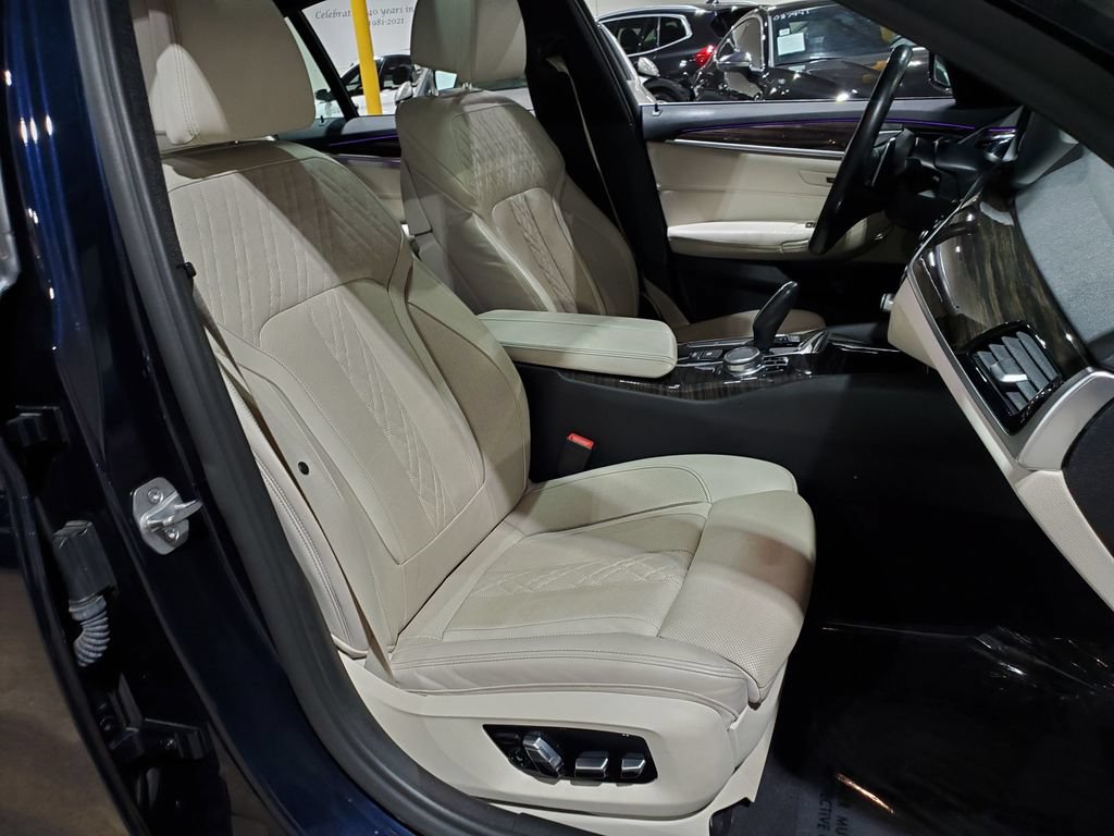 Used 2018 BMW 530i xDrive AWD/4WD image 13