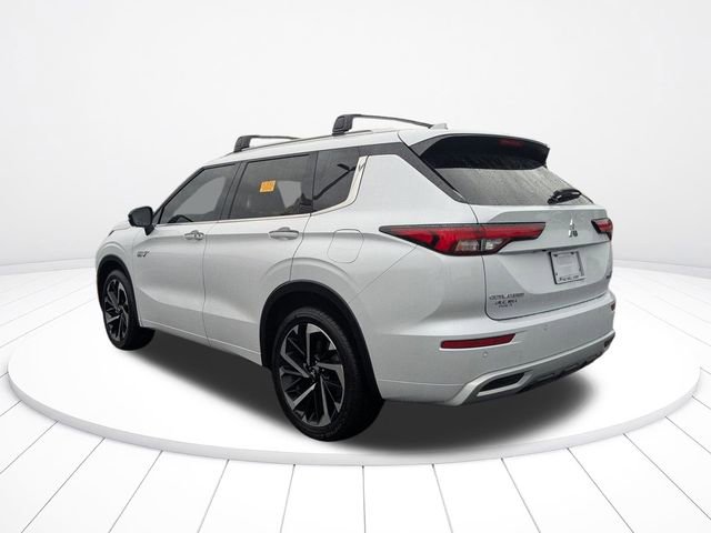 Used 2024 Mitsubishi Outlander 4WD Plug-In Hybrid image 5