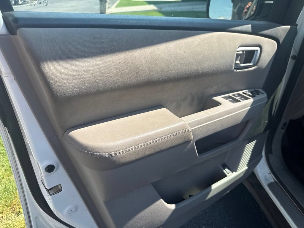 Used 2013 Honda Pilot LX image 11