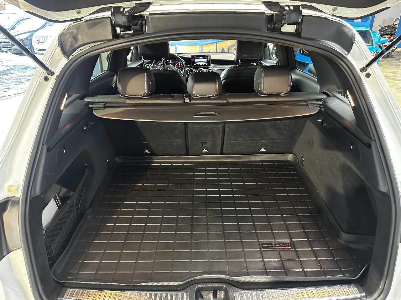 Used 2018 Mercedes-Benz GLC 300 4MATIC image 11