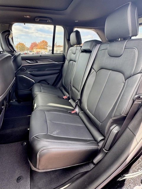 New 2025 Jeep Grand Cherokee Overland w/ Adv Protech Group III image 12