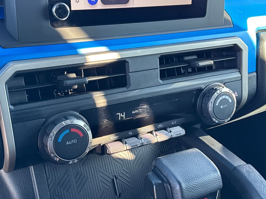 Used 2024 Toyota Tacoma TRD Off-Road image 23