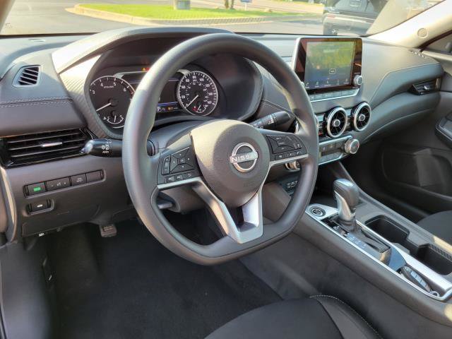 Used 2024 Nissan Sentra SV FWD image 9