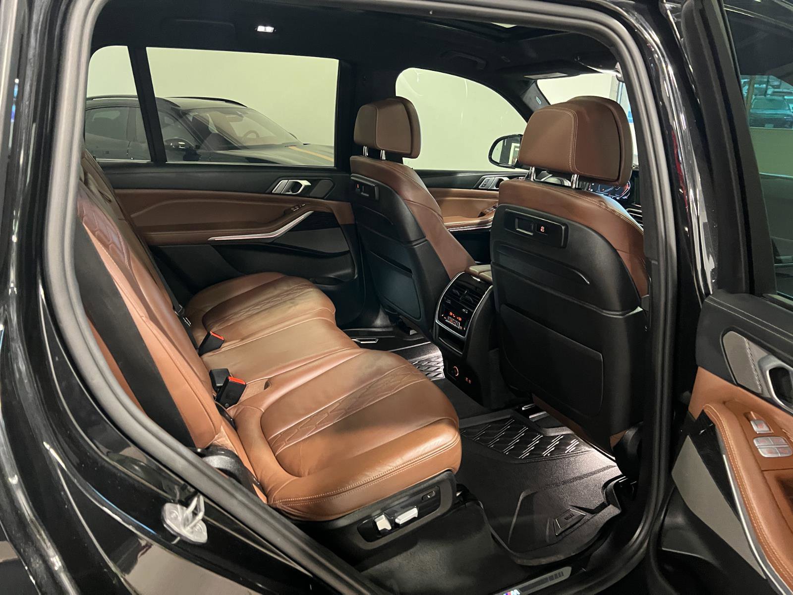 Used 2021 BMW X7 xDrive40i w/ M Sport Package image 47