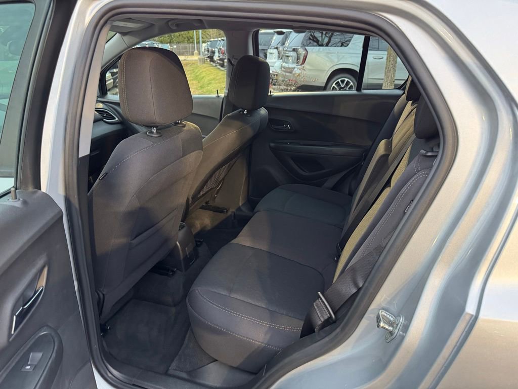 Used 2019 Chevrolet Trax LS image 18