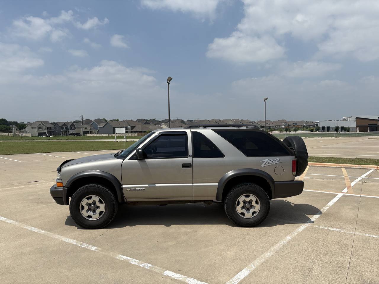 Used 2003 Chevrolet Blazer LS w/ Preferred Equipment Group AWD/4WD image 2