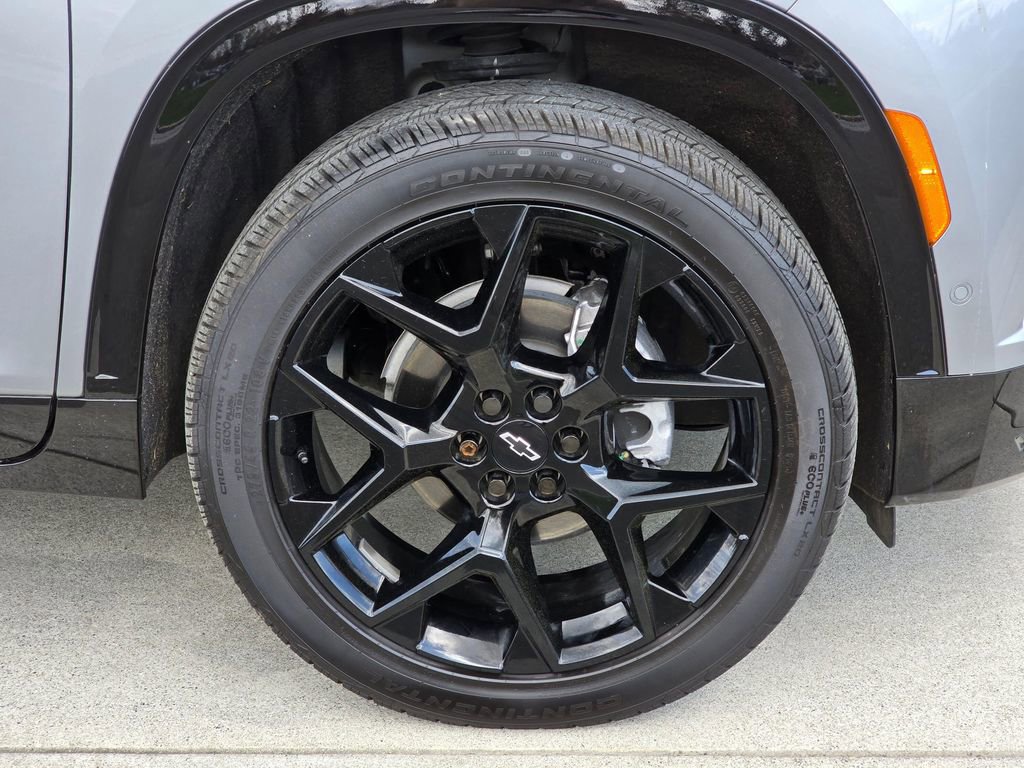 Used 2026 Chevrolet Traverse RS w/ LPO, Floor Liner Package image 9