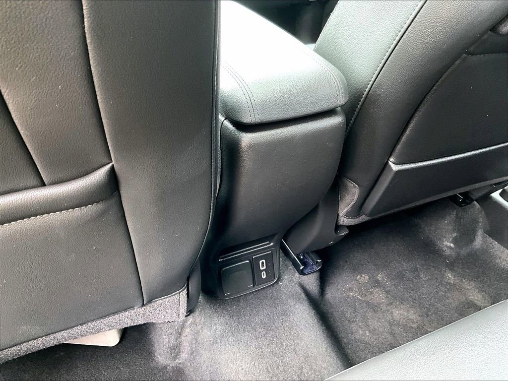 Used 2020 Buick Encore GX Essence w/ Experience Buick Package image 30