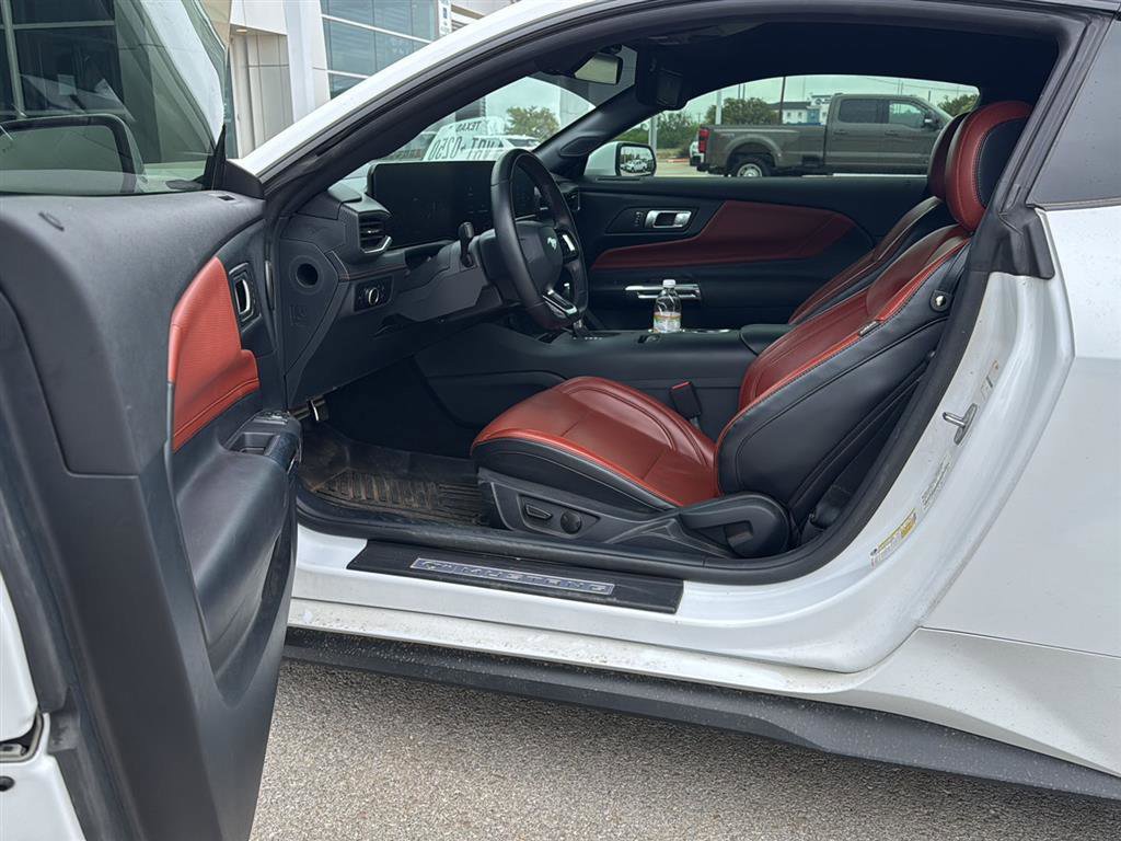 Used 2024 Ford Mustang Premium image 6