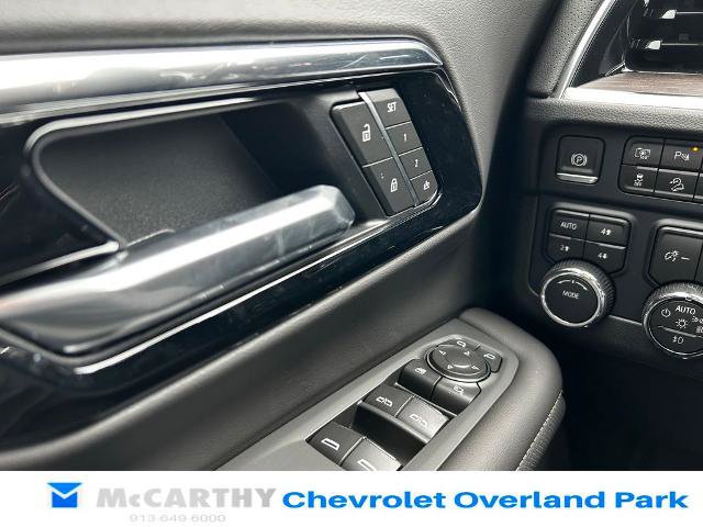 New 2026 Chevrolet Suburban Premier w/ Sun And Tow Package AWD/4WD image 16