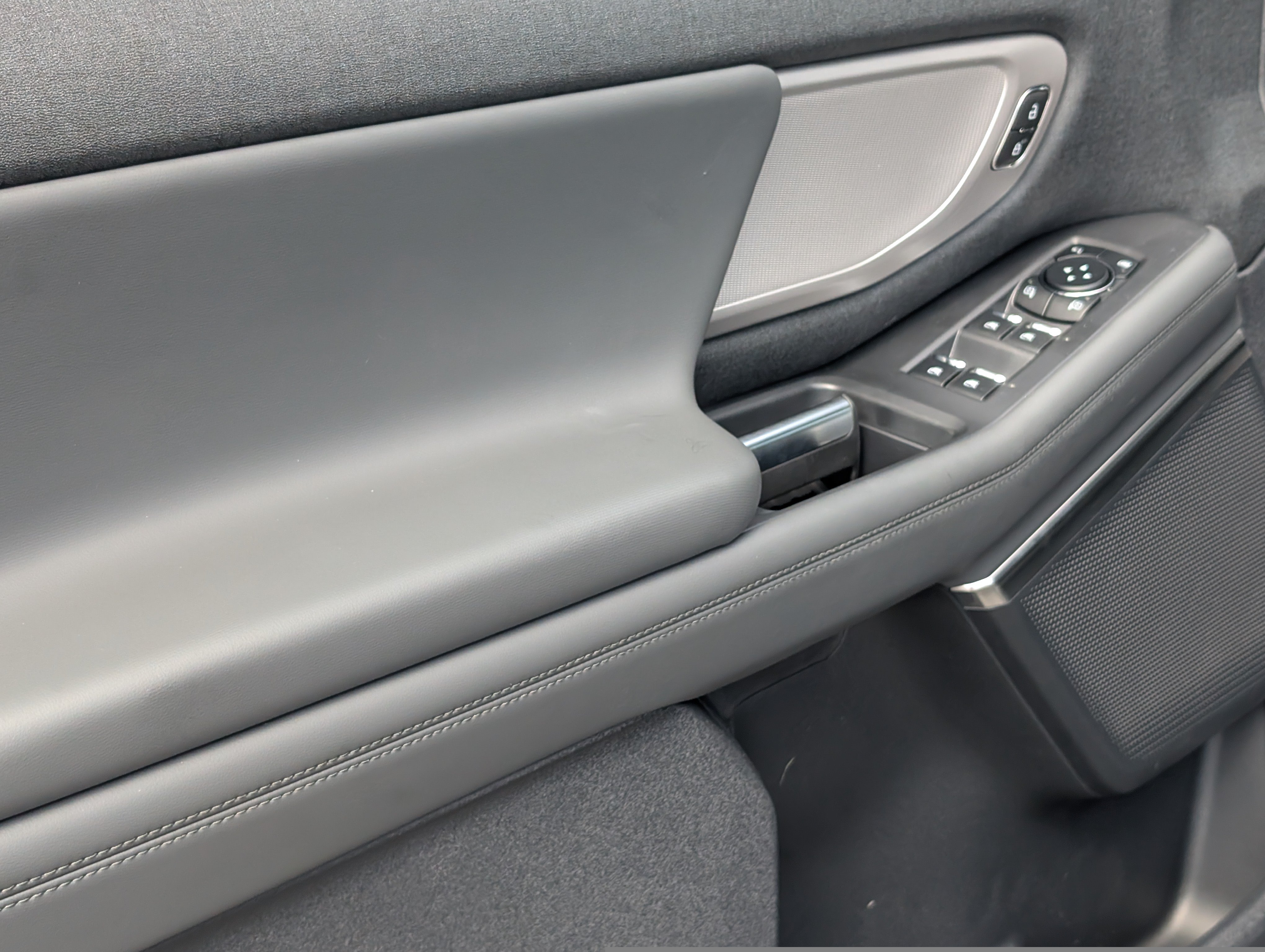 New 2026 Ford Expedition Active RWD image 17
