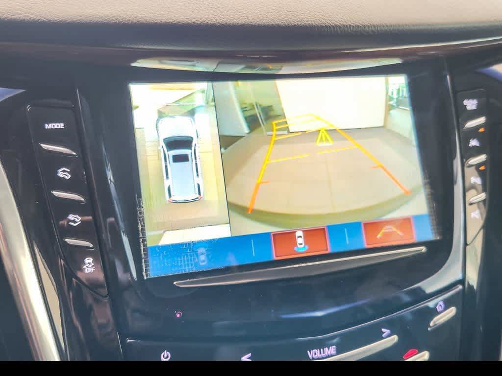 Used 2018 Cadillac Escalade Premium Luxury AWD/4WD image 18