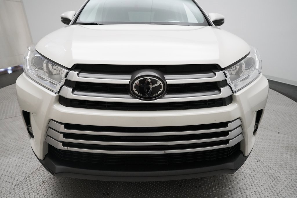 Used 2019 Toyota Highlander XLE image 22