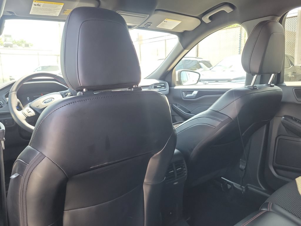 Used 2025 Ford Escape ST-Line Select AWD/4WD image 10