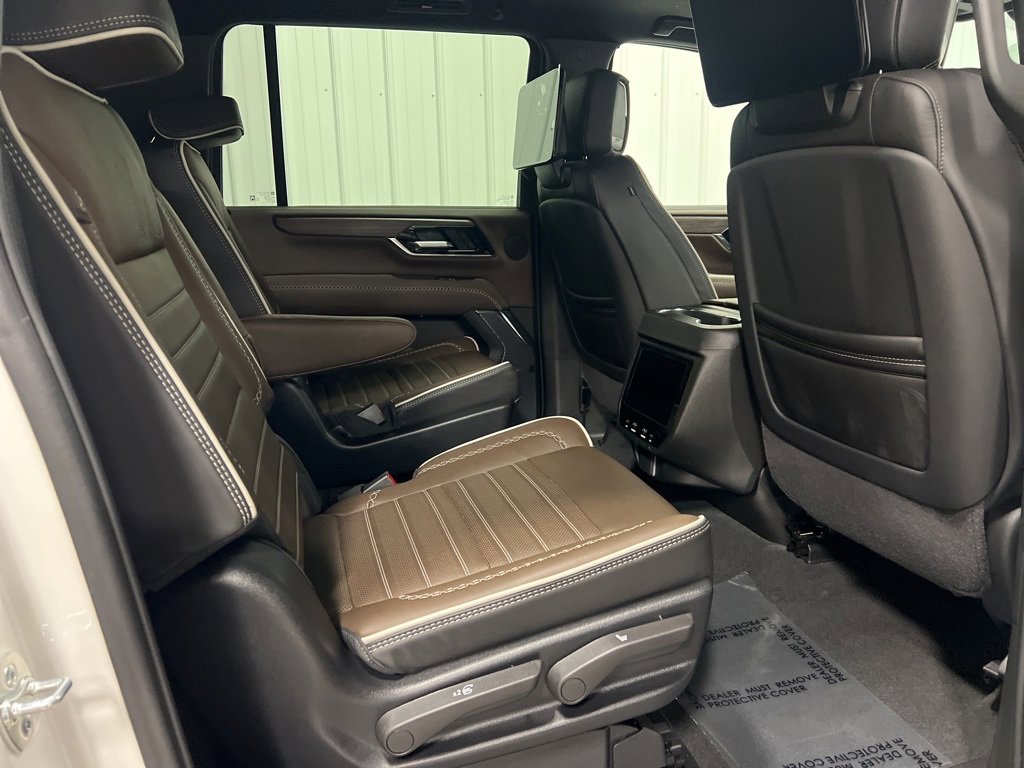 Used 2025 GMC Yukon XL Denali Ultimate image 7