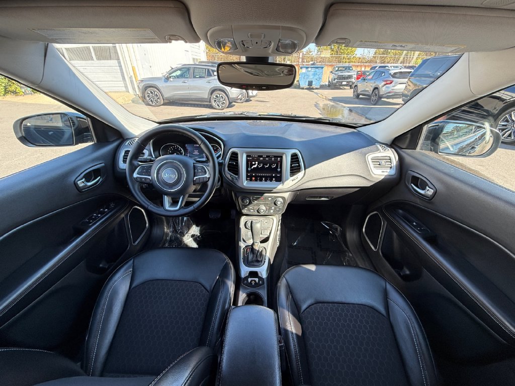 Used 2020 Jeep Compass Latitude w/ Popular Equipment Group AWD/4WD image 23