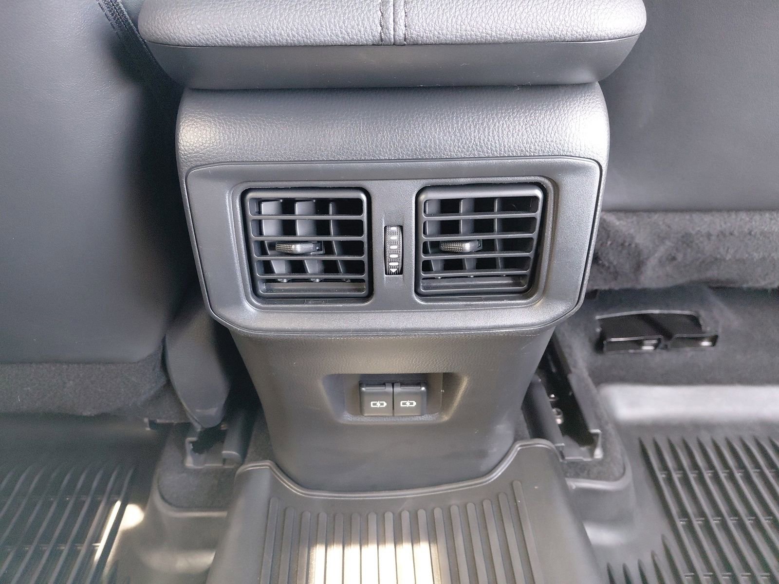 Used 2024 Toyota RAV4 XSE w/ Advanced Technology Package AWD/4WD image 28