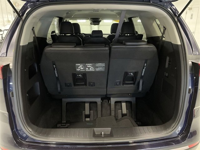 Used 2024 Kia Carnival LX image 15