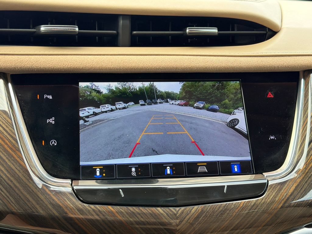 Certified 2025 Cadillac XT6 Sport w/ Platinum Package AWD/4WD image 7