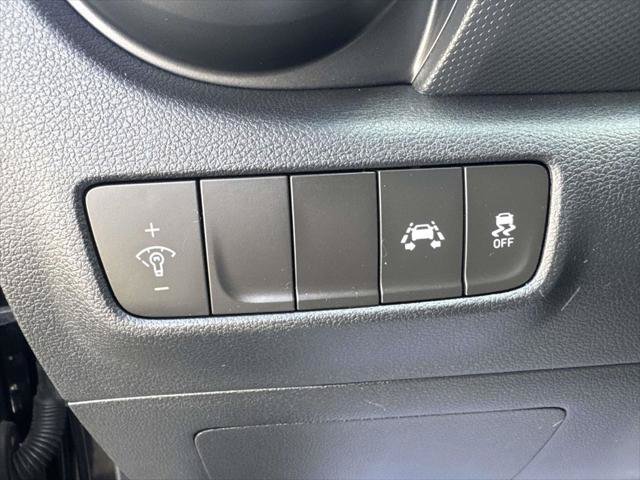 Used 2019 Hyundai Kona SE FWD image 19