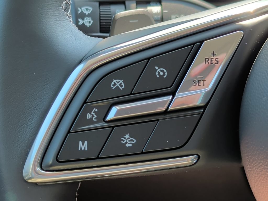 Used 2024 Buick Envision Avenir AWD/4WD image 12