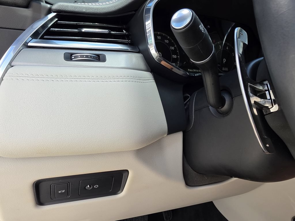 Used 2024 Jaguar F-PACE R-Dynamic S AWD/4WD image 24