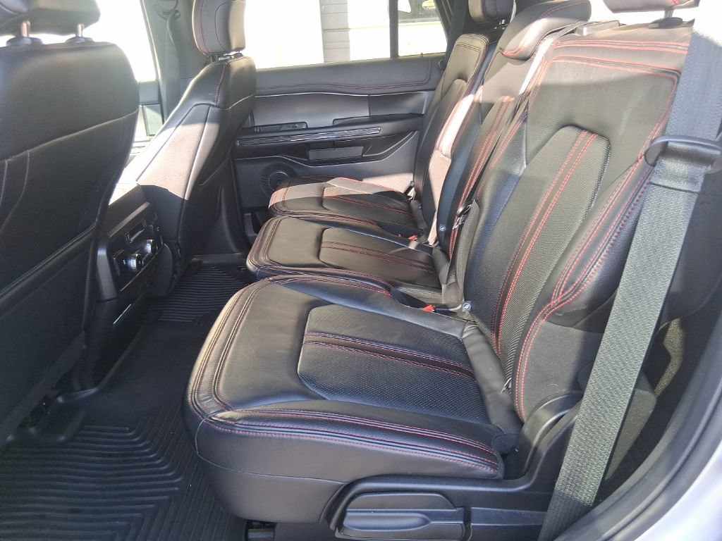 Used 2019 Ford Expedition Limited w/ Equipment Group 303A AWD/4WD image 18