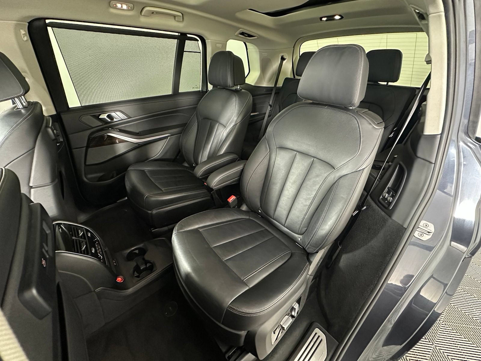 Used 2021 BMW X7 xDrive40i w/ Premium Package AWD/4WD image 34