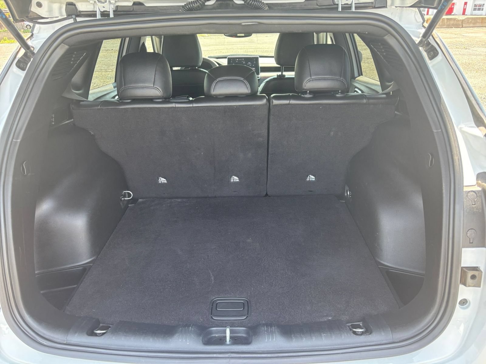 Used 2025 Jeep Compass Trailhawk AWD/4WD image 27