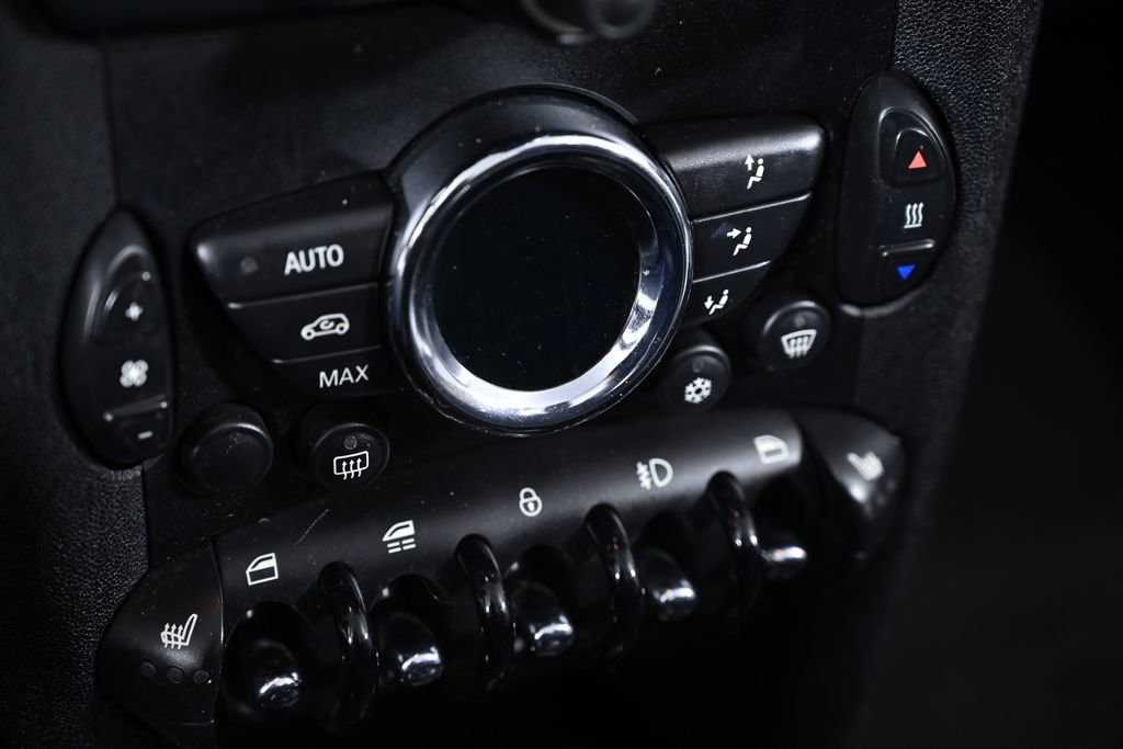 Used 2011 MINI Cooper S image 19