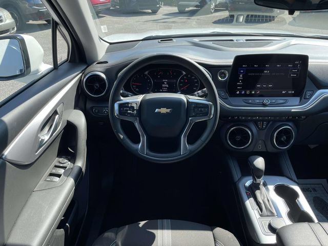 Used 2025 Chevrolet Blazer LT FWD image 14