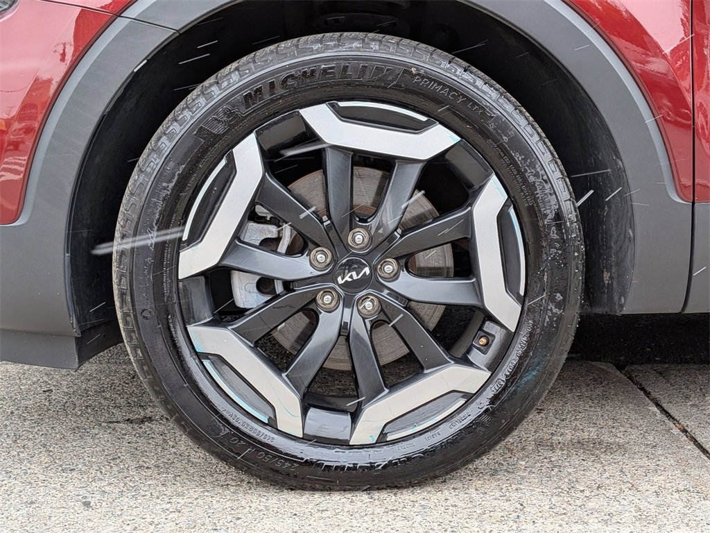 Used 2023 Kia Telluride EX image 31