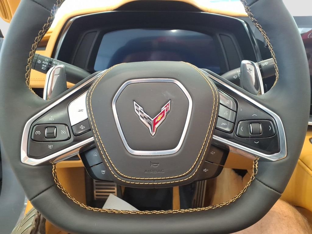 Used 2025 Chevrolet Corvette Stingray Premium Cpe w/ Z51 Performance Package RWD image 13