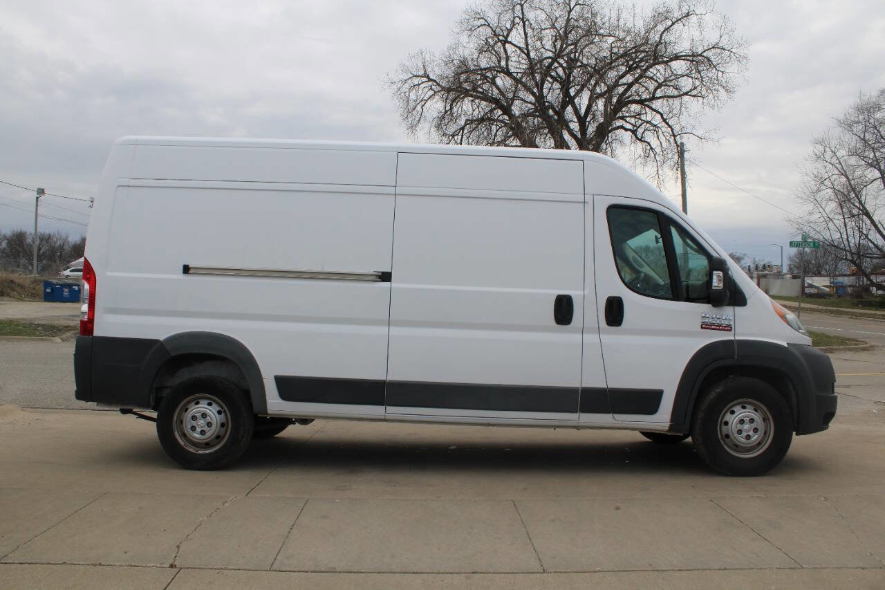 Used 2018 RAM ProMaster 2500 FWD image 3