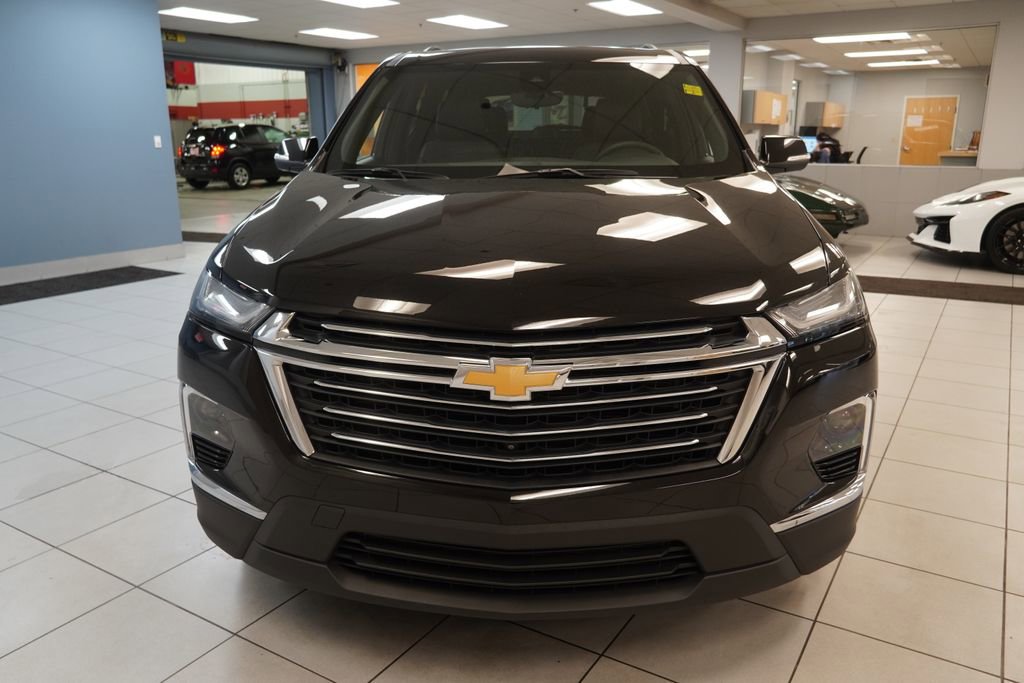 Used 2023 Chevrolet Traverse LT w/ LT Premium Package AWD/4WD image 16