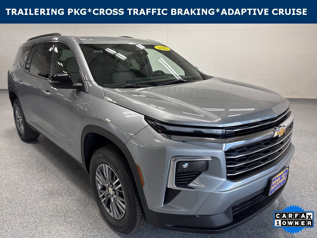 Used 2025 Chevrolet Traverse LT