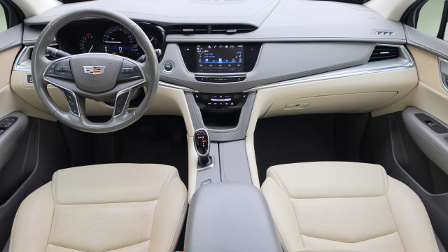 Used 2019 Cadillac XT5 Luxury AWD/4WD image 7