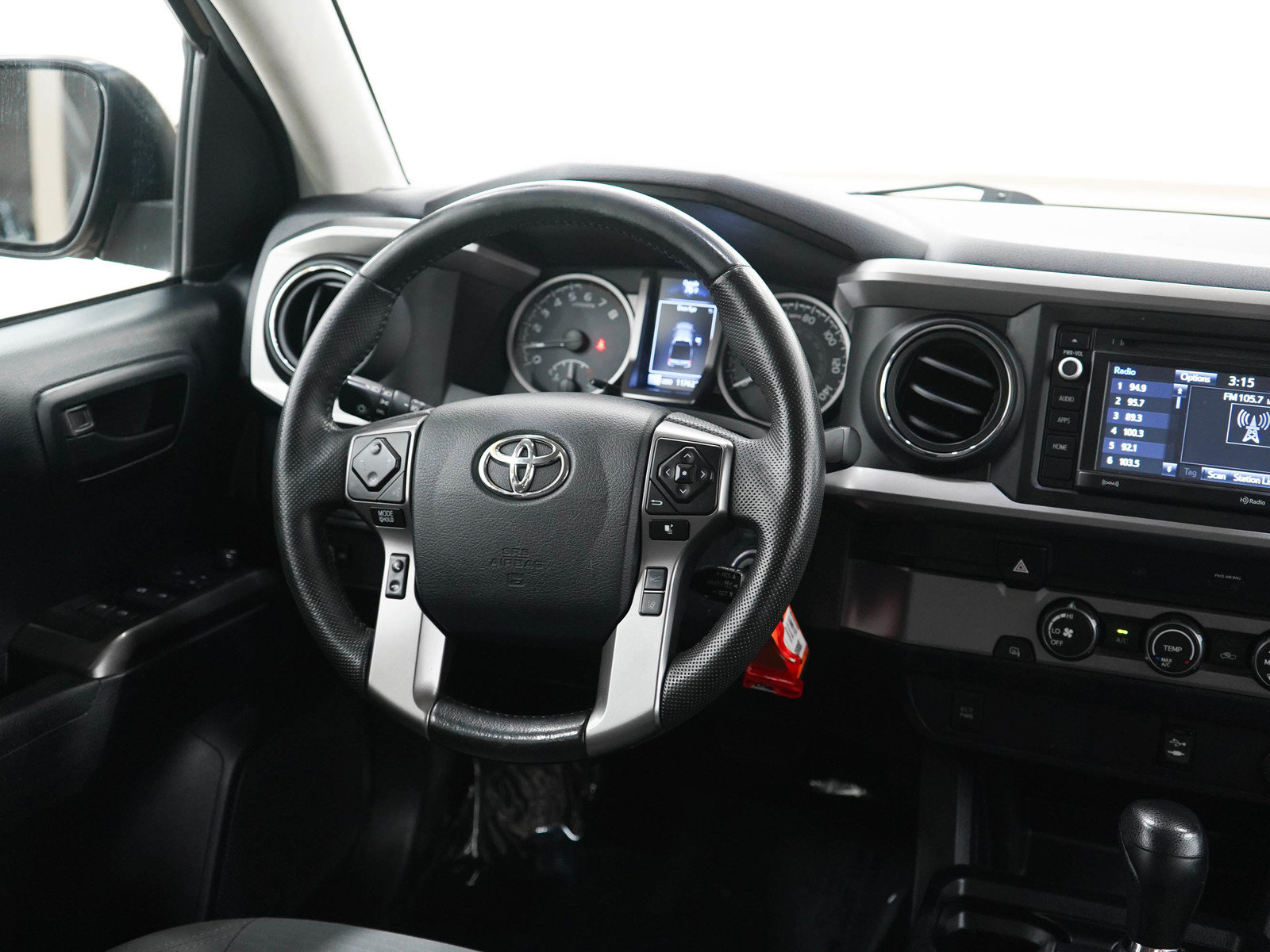 Used 2019 Toyota Tacoma SR5 RWD image 14