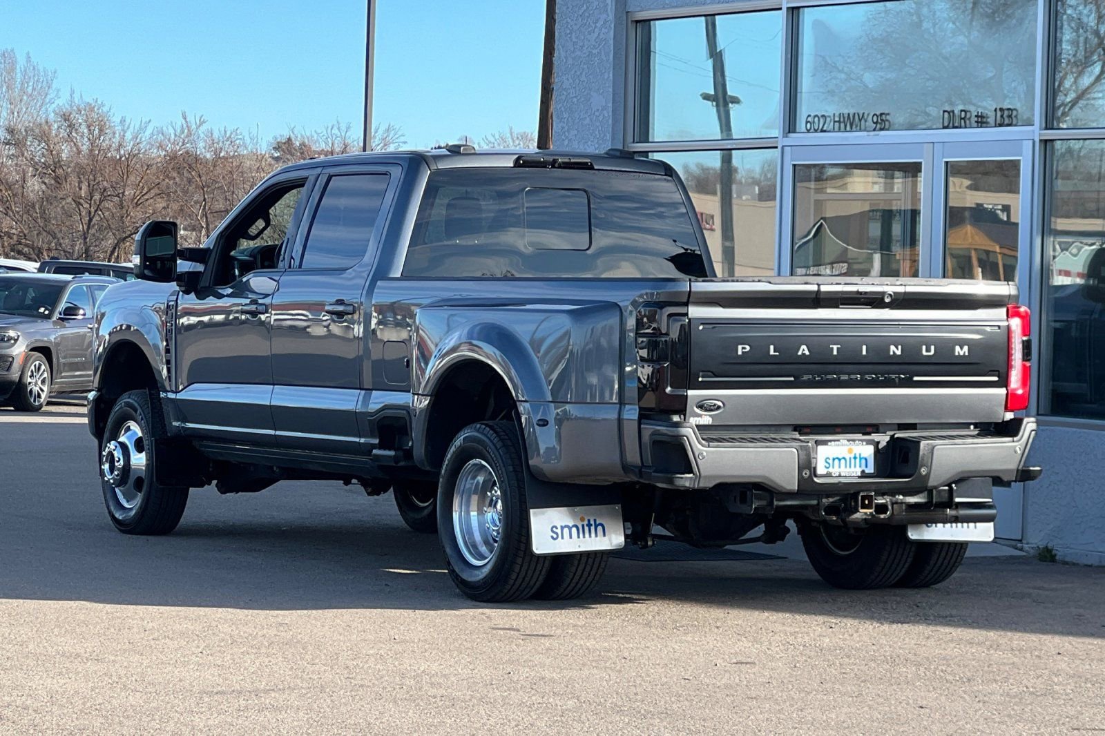 Used 2023 Ford F350 Platinum AWD/4WD image 7