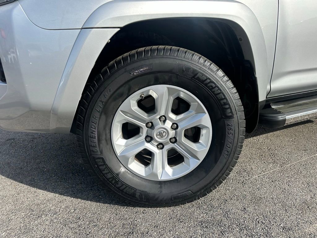Used 2019 Toyota 4Runner SR5 Premium AWD/4WD image 43