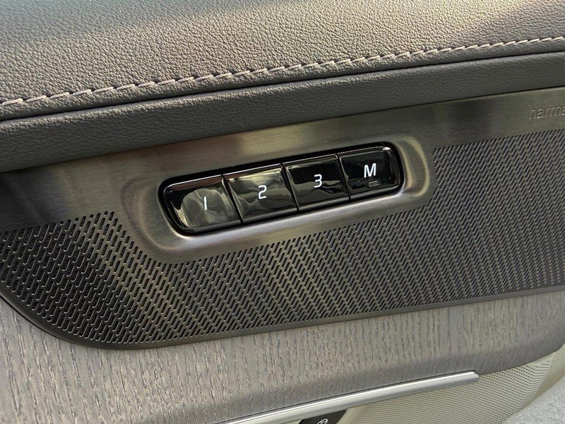 New 2026 Volvo XC90 T8 Ultra w/ Protection Package Premier image 11