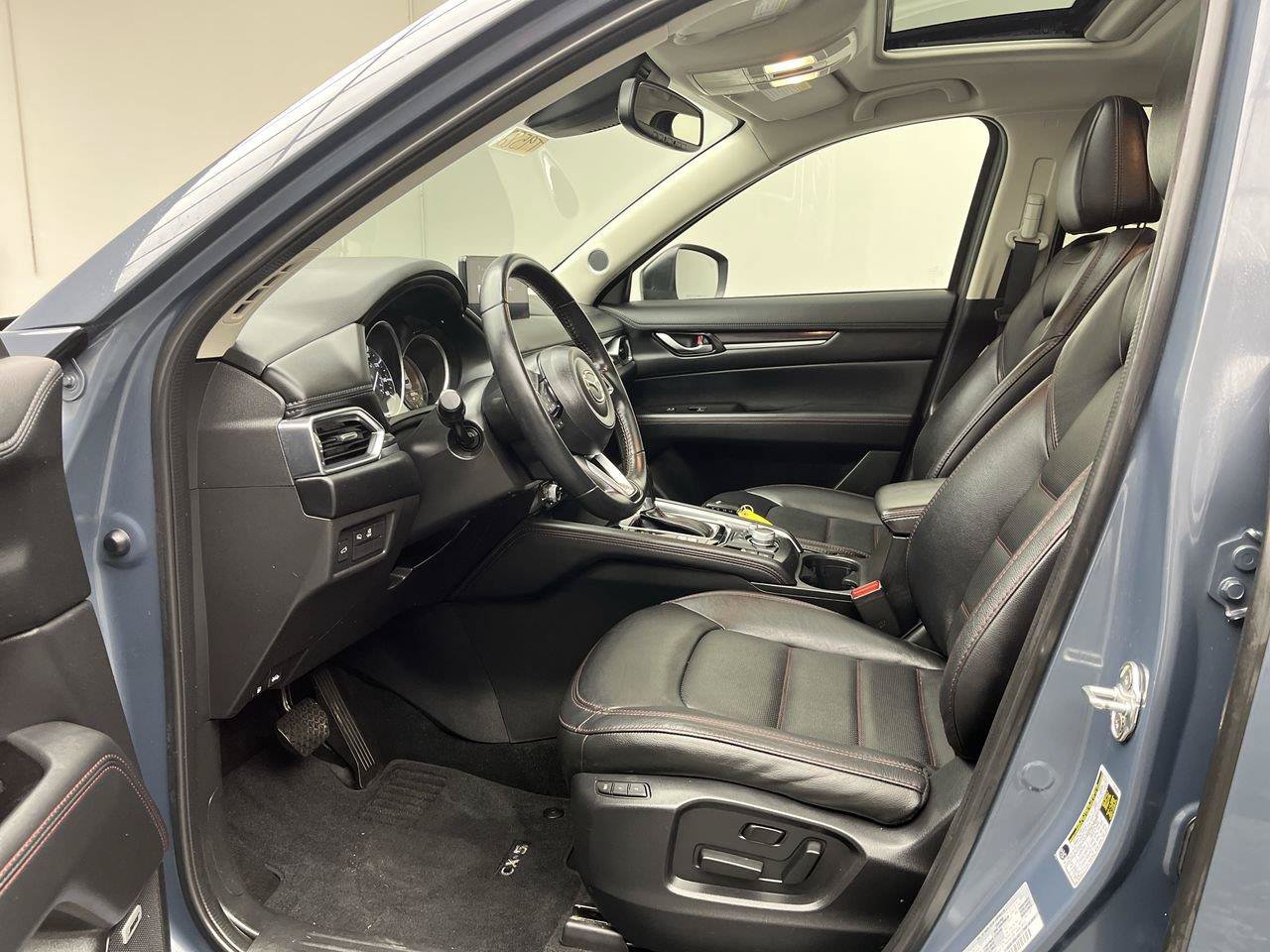 Certified 2023 MAZDA CX-5 Carbon Edition AWD/4WD image 3