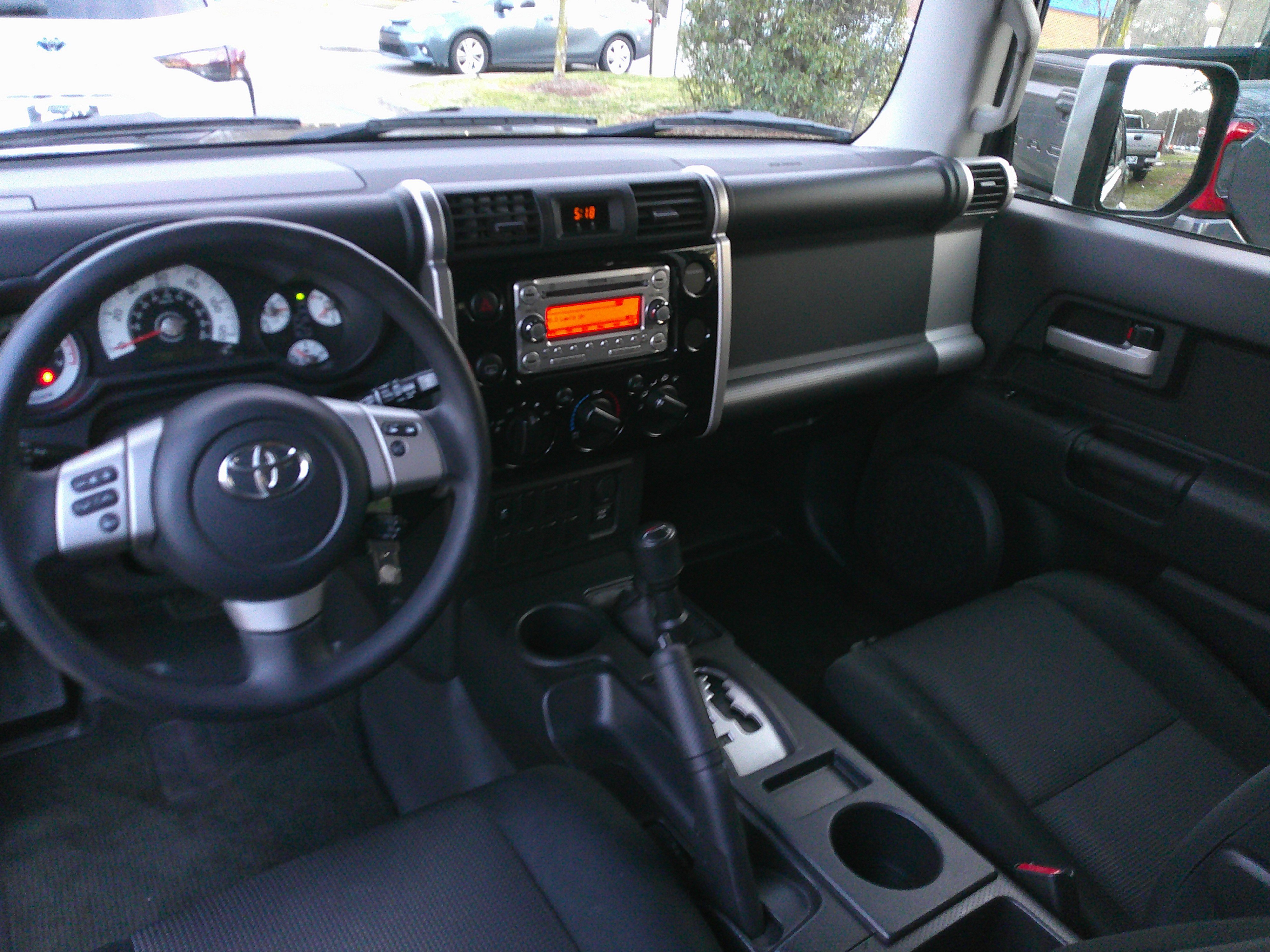 Used 2014 Toyota FJ Cruiser 4WD w/ Convenience Package image 31