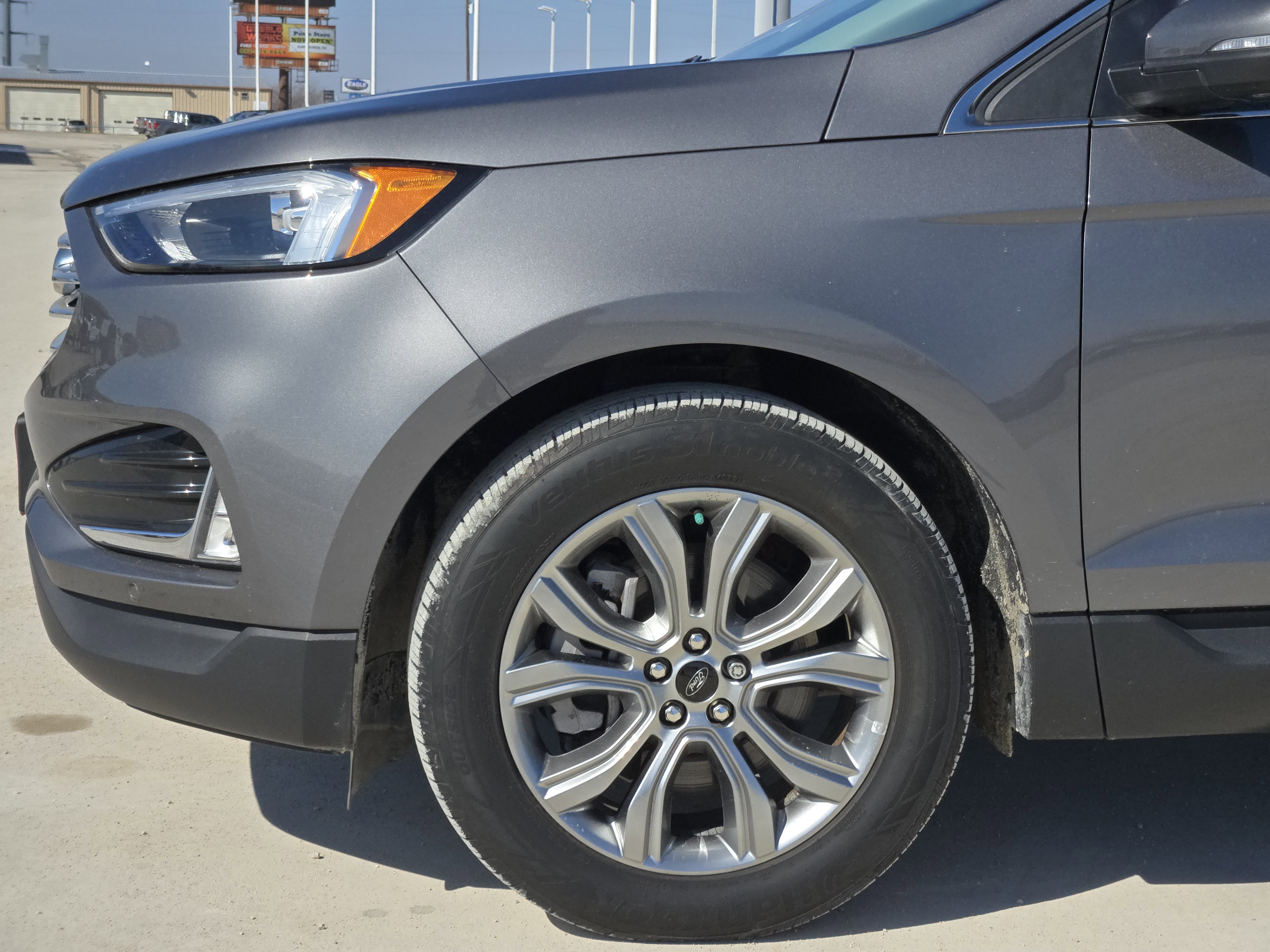 Used 2024 Ford Edge Titanium AWD/4WD image 8